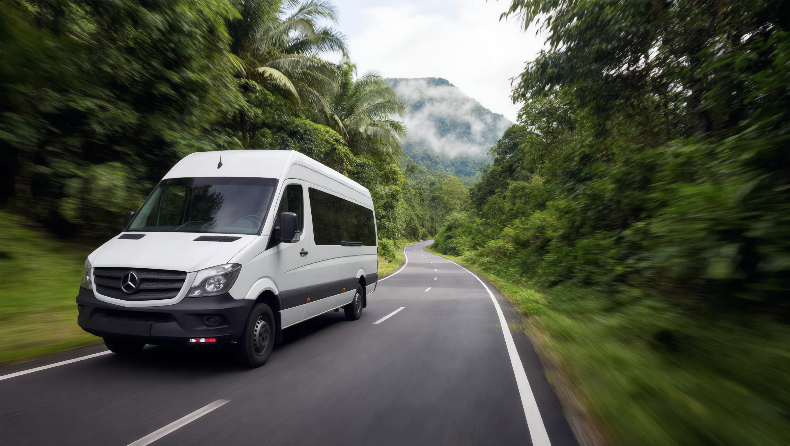 Hola shared shuttle van in Costa Rica